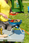 Campingaz 400 Party Gasgrill mit Gasflasche betrieben 