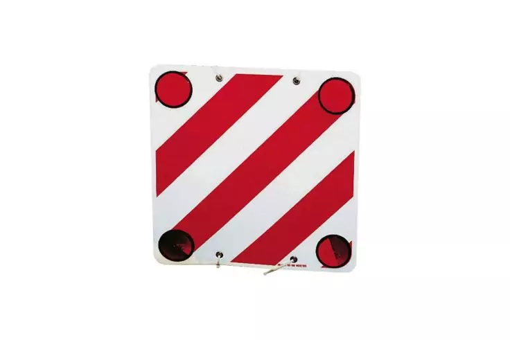 Quadratisches weißes Schild mit roten diagonalen Streifen und vier runden roten Reflektoren