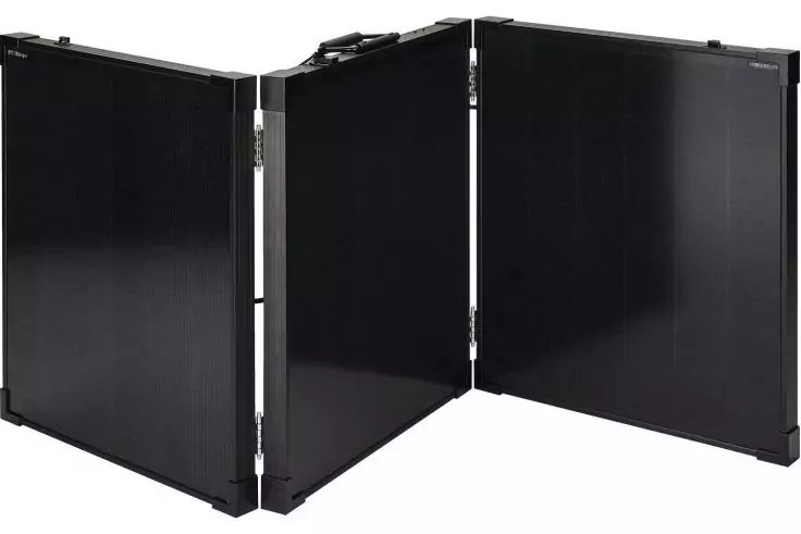 Drei schwarze, rechteckige Faltpaneele mit silbernen Scharnieren und Kanten, stehend auf weißem Hintergrund