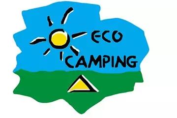 Blauer unregelm&auml;&szlig;iger Hintergrund mit gelber Sonne, schwarzem Schriftzug 'ECO CAMPING', gr&uuml;nem Boden und kleinem gelben Dreieckszelt mit schwarzer Kontur