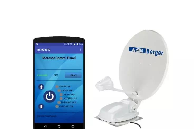 Smartphone mit blauem App-Bildschirm links und wei&szlig;e Satellitensch&uuml;ssel mit "Berger"-Logo rechts auf wei&szlig;em Hintergrund