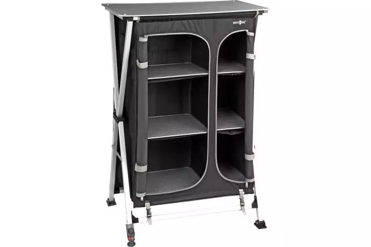 Freistehendes faltbares Möbelstück mit Metallgestell und schwarzer Stoffhülle, zwei vertikalen Reißverschlussöffnungen, drei Regalböden pro Seite, vier Standbeinen und einer ebenen Tischplatte oben