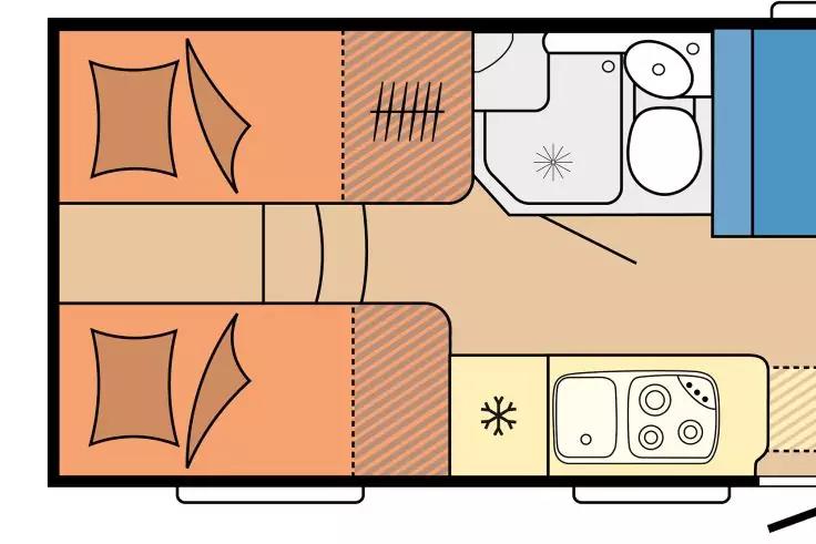 Draufsicht eines Wohnmobilinnenraums mit zwei Liegefl&auml;chen links mit Kissen, Mittelgang, K&uuml;chenzeile rechts unten mit Sp&uuml;le und Kochfeld, Badezimmer rechts oben mit Duschabtrennung und Toilette, Stauraum und Fenster
