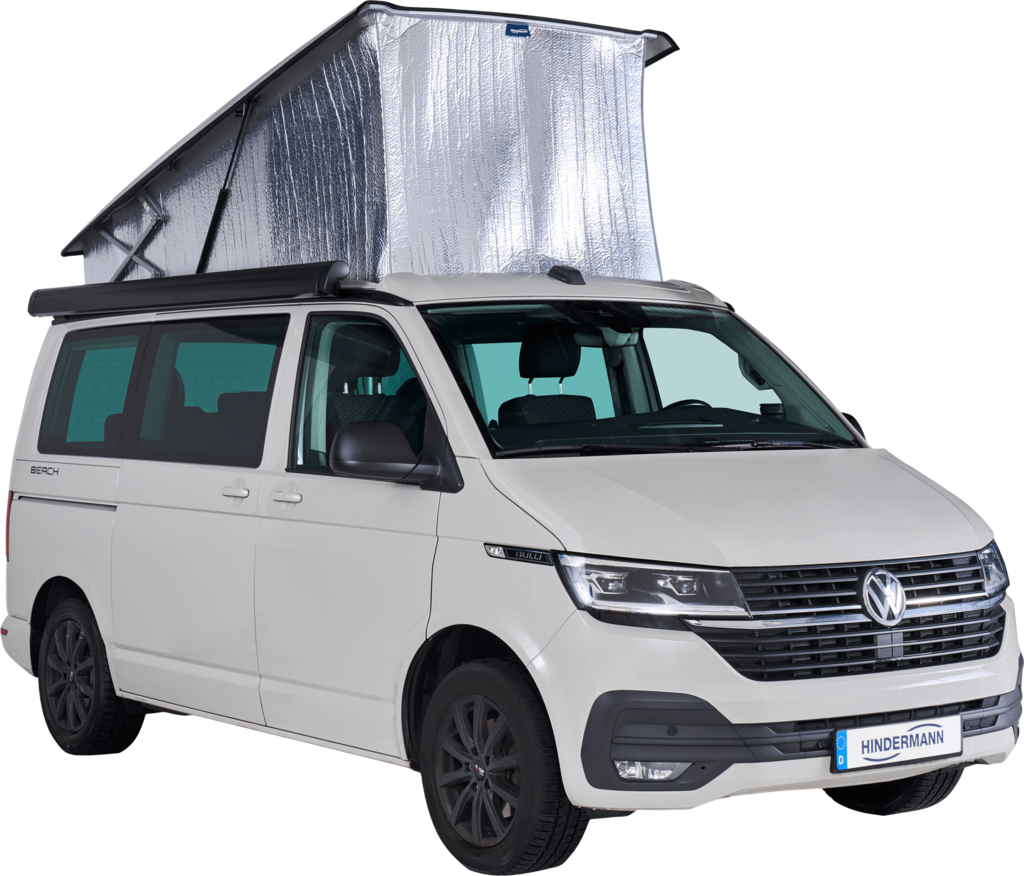 Wei&szlig;er Volkswagen-Van mit aufgeklapptem Dachzelt, Front- und Seitenansicht