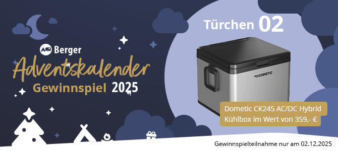 Grafik mit Berger-Logo, Mond, Sterne, Wolken und Tannen, Text 'Adventskalender Gewinnspiel 2025', Schriftzug 'T&uuml;rchen 02', Foto einer grauen Dometic CK245 AC/DC Hybrid K&uuml;hlbox mit dem Text 'im Wert von 359,-' und Fu&szlig;zeile 'Gewinnspielteilnahme nur am