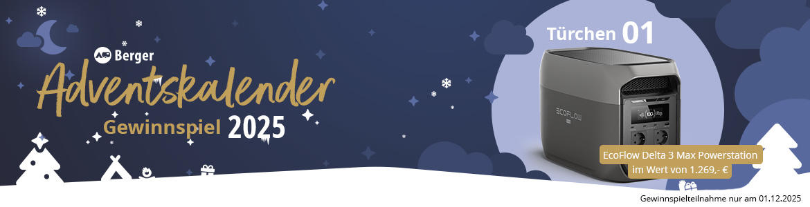 Nachthimmel mit Mond und Sternen, verschneite Tannen unten, Schriftzug 'Berger Adventskalender Gewinnspiel 2025', rundes Fenster rechts mit 'T&uuml;rchen 01' und Bild einer Kaffeemaschine samt Verpackung