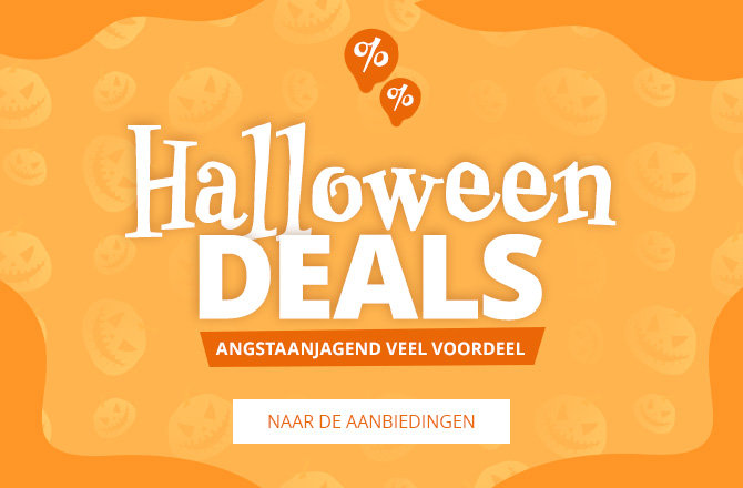 Oranje achtergrond met grote witte tekst 'Halloween DEALS', twee procenttekens bovenaan, patroon van pompoengezichten, oranje balk 'Furchtbar gute Camping-Schnäppchen' en witte knop 'Zu den Angeboten'
