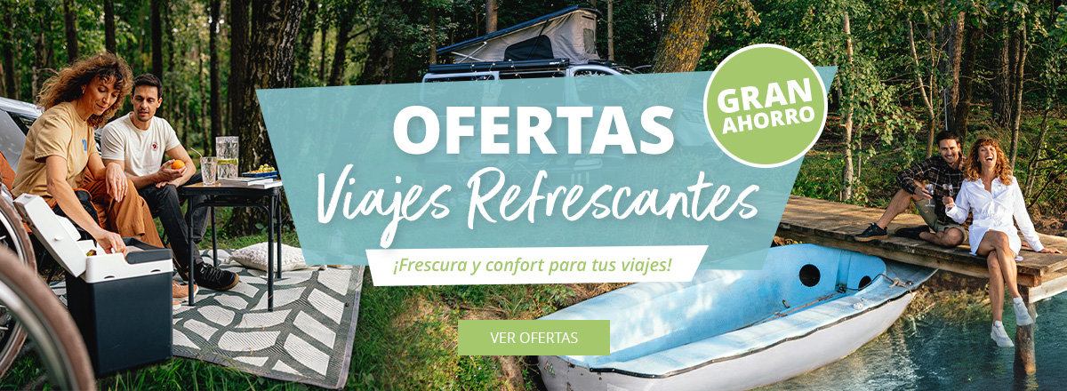 Banner deslizante de escritorio Mujer relajándose en una tumbona en el bosque con una nevera portátil a su lado