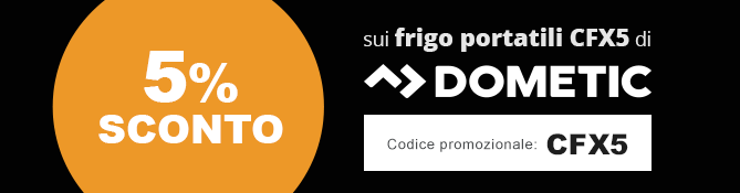 Frigo con adesivo sconto 5%, sotto il logo Dometic e le parole "La Vita Diventa Semplice"
