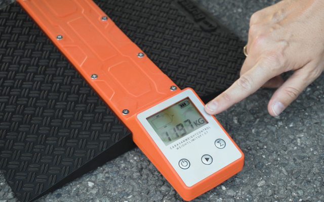 Image du produit Berger Caravan Balance jusqu'&agrave; 1.500 kg pour caravanes & camping-cars + rampe pour balance de v&eacute;hicule en kit 1