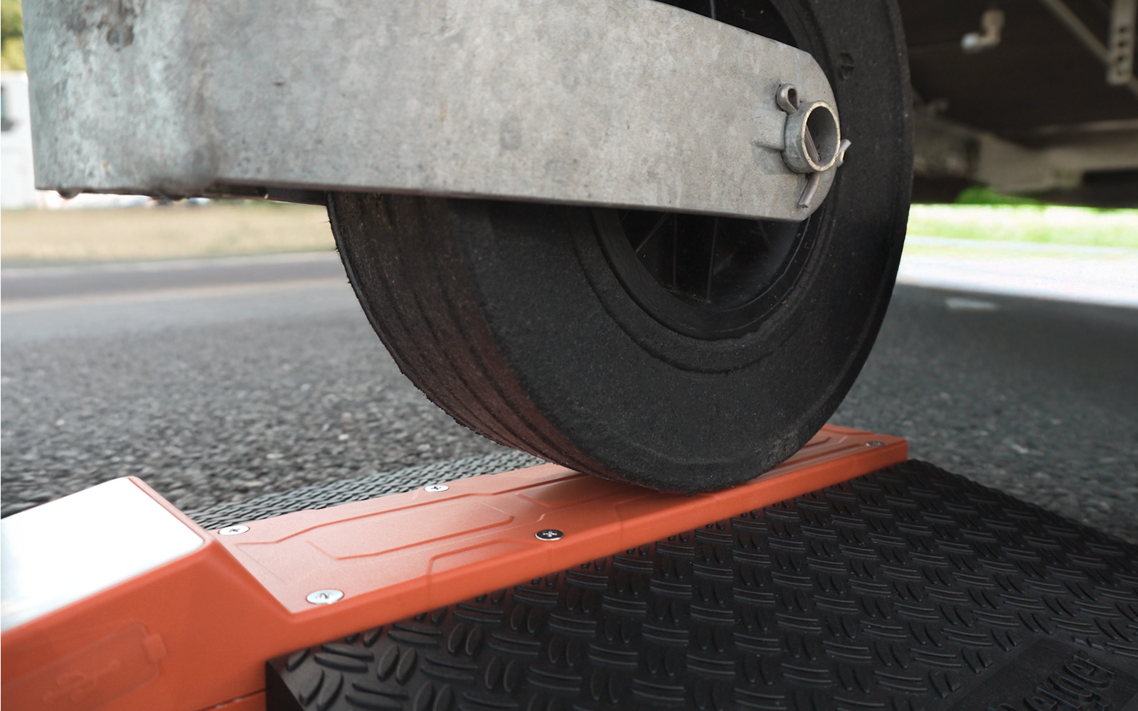 Image du produit Berger Caravan Balance jusqu'&agrave; 1.500 kg pour caravanes & camping-cars + rampe pour balance de v&eacute;hicule en kit 1