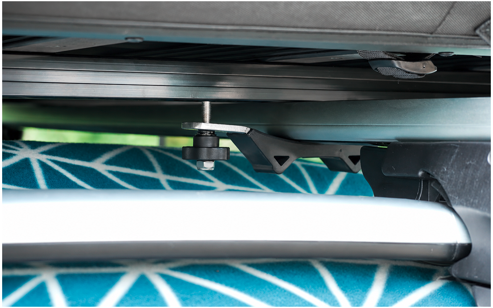 Produktbild Berger SkyLodge 160 Klapp-Dachzelt f&uuml;r 2-3 Personen + K&uuml;chenbox Santiago SET 1