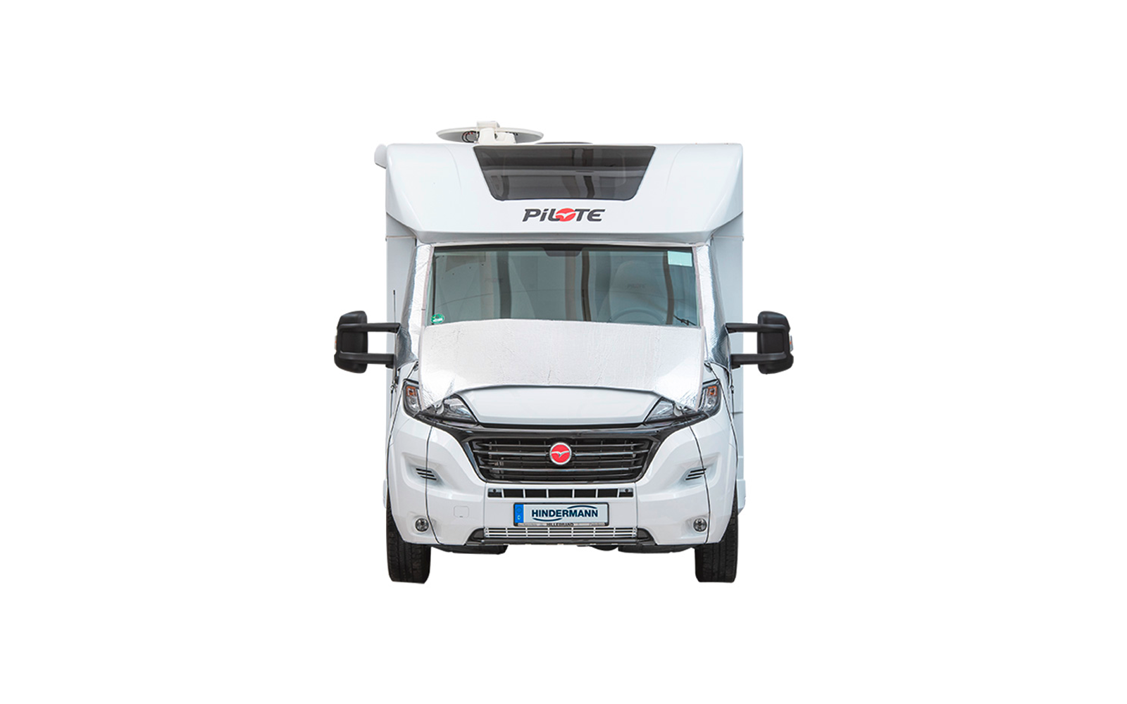 Camping-car blanc vu de face avec grande fenêtre et miroirs extérieurs