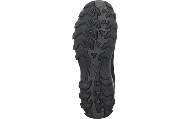 Schwarze Schuhsohle mit tiefem Profil und markanten Stollen