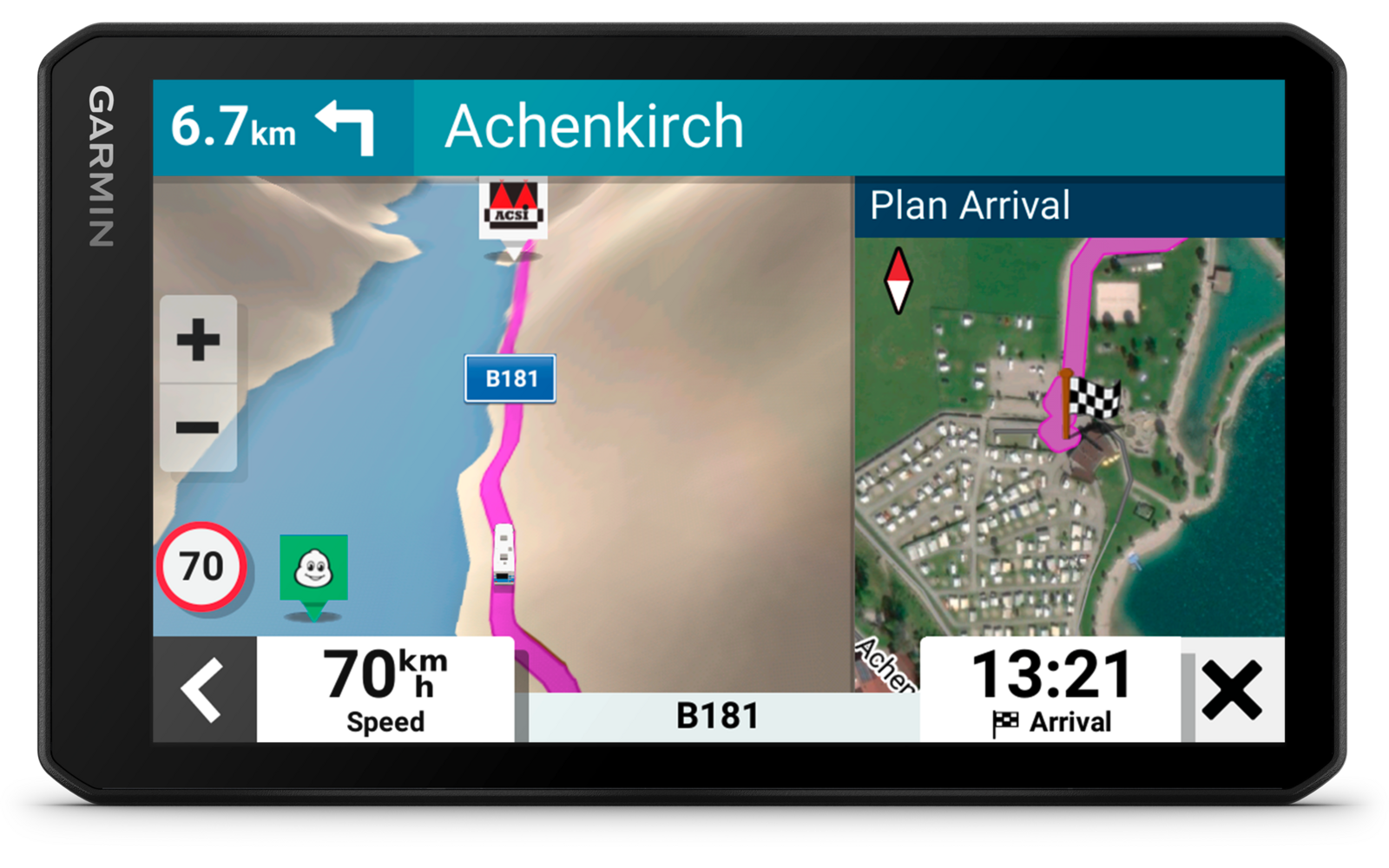 Schwarzes Garmin-Navigationsgerät mit Kartendarstellung: linke Karte zeigt Küstengebiet mit pinker Route, Straßenkennzeichen 'B181', Entfernung '6.7 km' und Zielname 'Achenkirch'; rechte Übersicht mit Luftbild und kariertem Zielflaggen-Symbol; untere