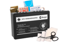 Schwarze Kunststoffbox mit Aufdruck 'KFZ-VERBANDKASTEN' und Logo 'Berger'; davor Schere, Pflasterstreifen, blaues Einweg-Mund-Nasen-Tuch, Reinigungstuch, silberne Rettungsfolie, weiße Klebebandrolle