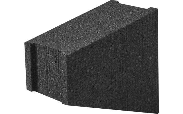Dunkelgrauer, rechteckiger Block mit strukturierter Oberfläche, abgeschrägter Vorderkante und zwei schmalen Längsrillen an einer Seite