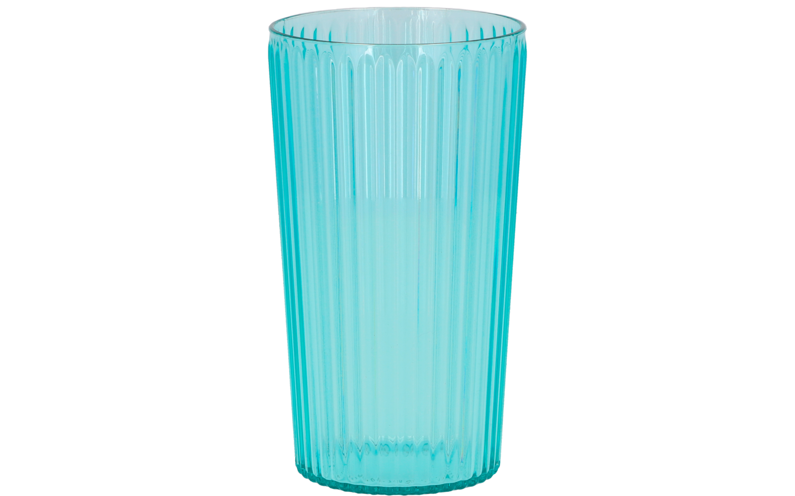 Ein durchsichtiges blaues Trinkglas mit vertikalen Rillen