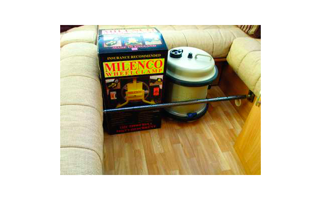  Milenco Cargo Bar load securing bar large 35 - 66 cm