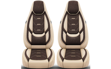 Deux sièges auto beige et marron côte à côte, vue de face, avec appuie-têtes intégrés et panneaux centraux matelassés