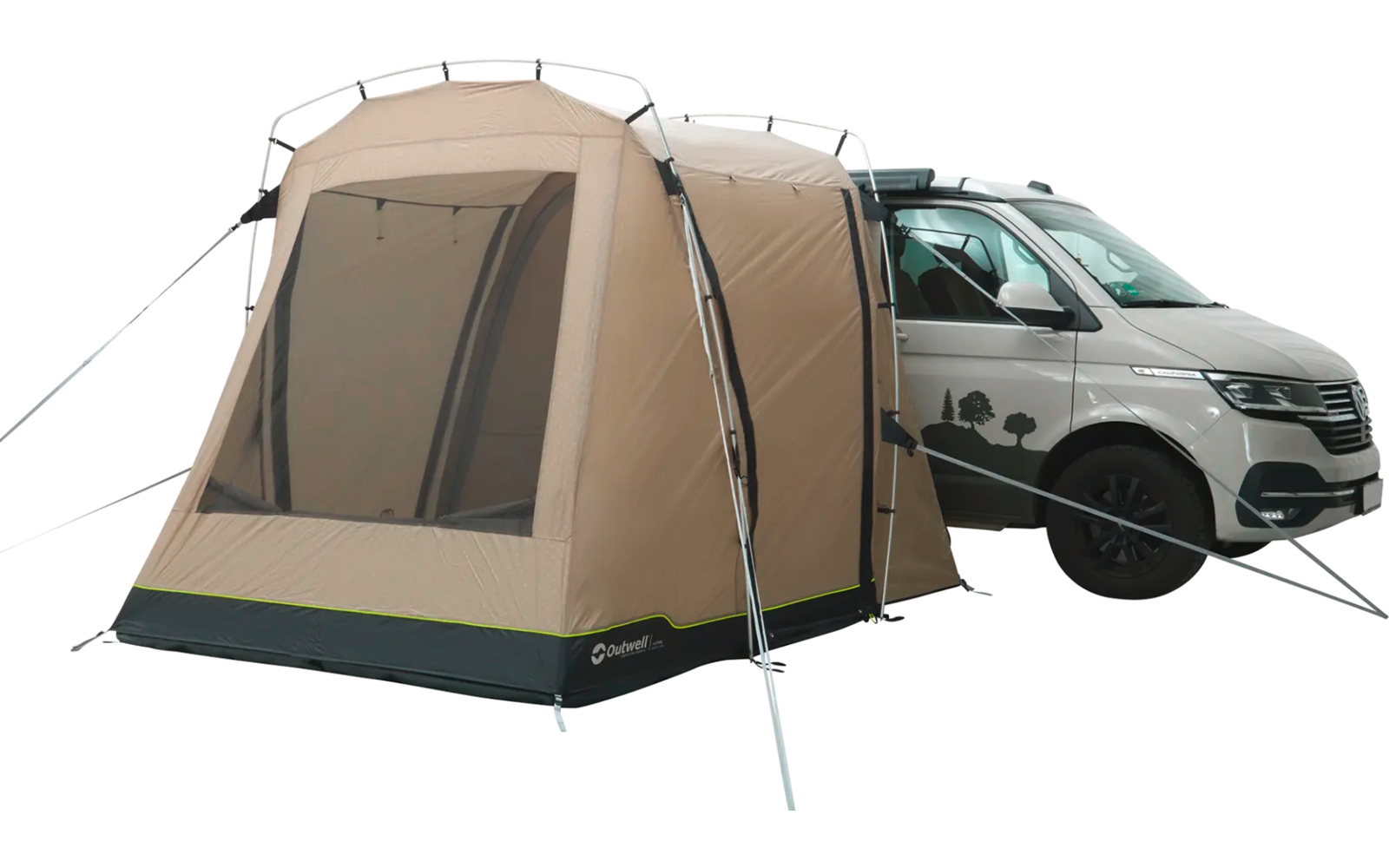 Ein graues Auto mit einem angebauten, braunen Campingzelt auf der Seite