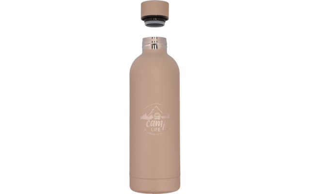 Bouteille d'eau beige avec bouchon retiré sur fond blanc