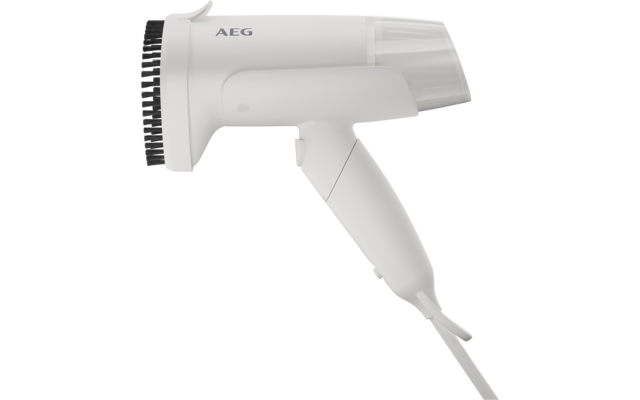 Wit handapparaat met opvouwbare handgreep, "AEG"-logo op de behuizing, zwarte ronde borstelopzet aan de voorkant, witte kabel zichtbaar