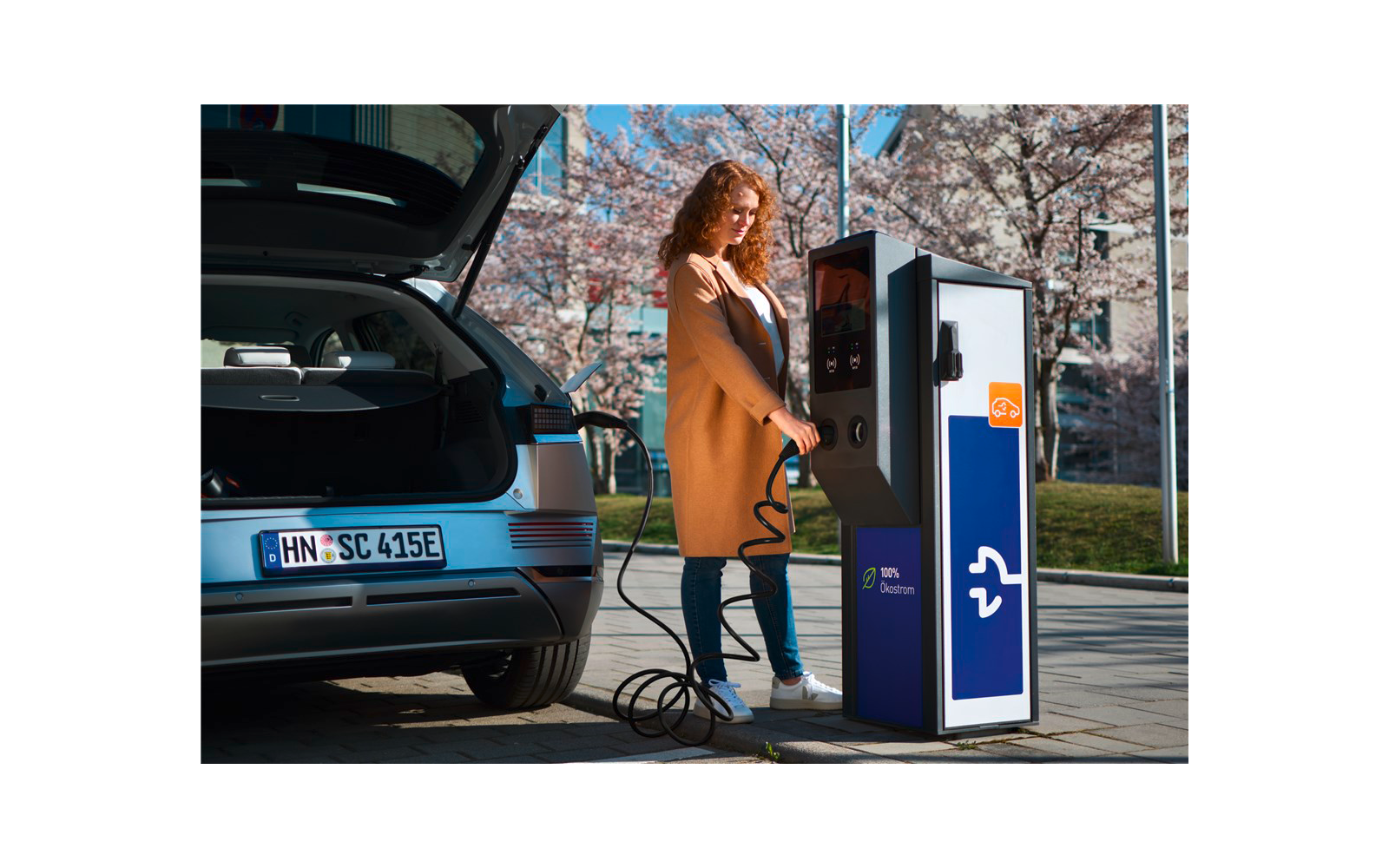 Produktbild Lapp Selbstaufrollendes Ladekabel Typ 2 Mode 3 / 1-phasig 32 A bis 7,4 kW 5 Meter 1