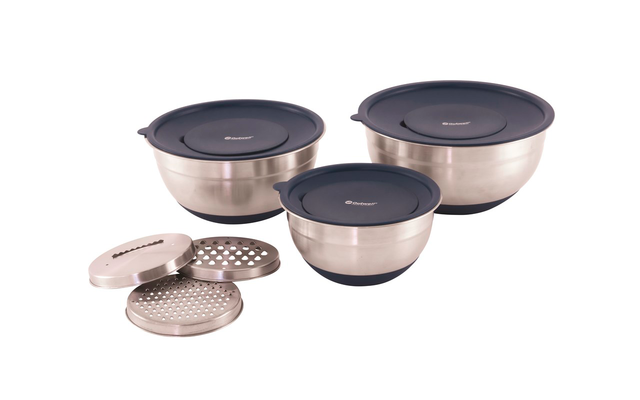 Drei Edelstahlschüsseln mit dicht schließenden Kunststoffdeckeln und zwei verschiedenen Einsätzen