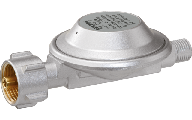 Silbernes rundes Metallteil mit rundem Etikett oben, links Innengewinde mit sichtbarer Messingfläche, rechts gerippter Schlauchanschluss