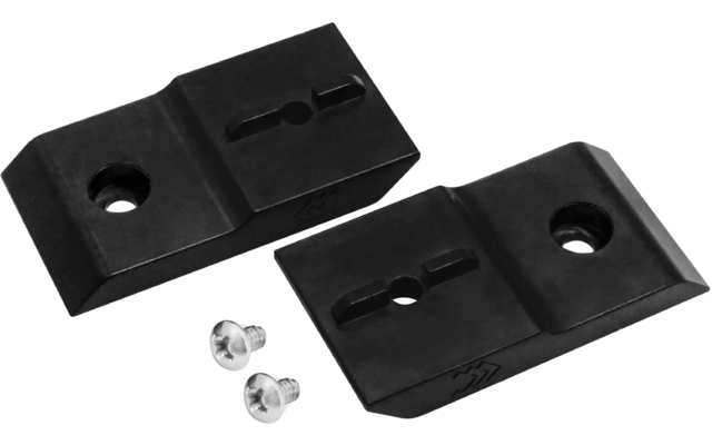 Zwei schwarze Kunststoffhalterungen mit jeweils einem Loch und zwei kleinen silbernen Schrauben davor