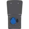 Graues Wandgehäuse mit auf­geklapptem Deckel; darunter links eine blaue, runde Steckdose mit Klappdeckel und rechts eine schwarze Gummikappe; sichtbare Schrauben