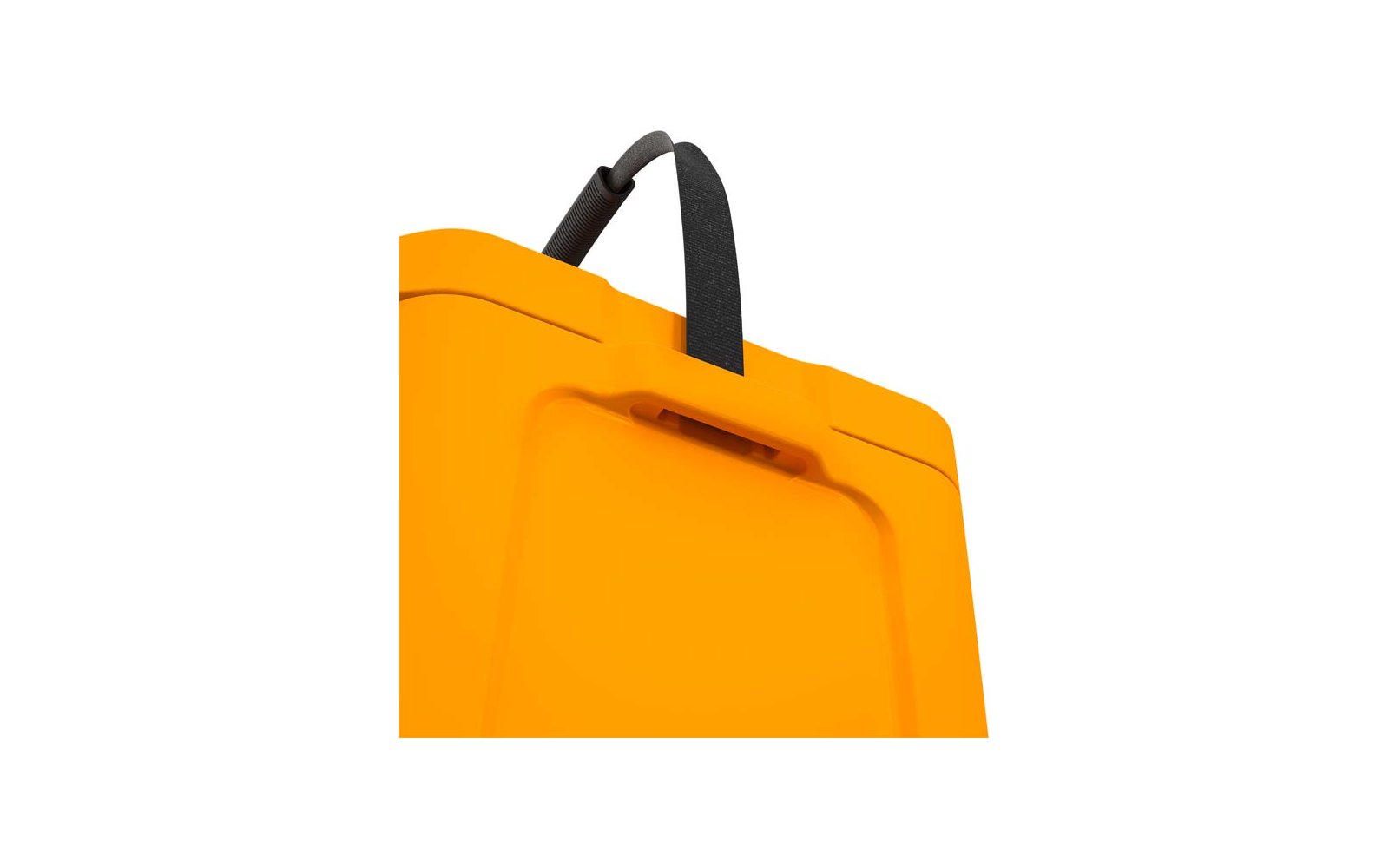 Nahaufnahme eines orangefarbenen Koffers mit schwarzem Griffband