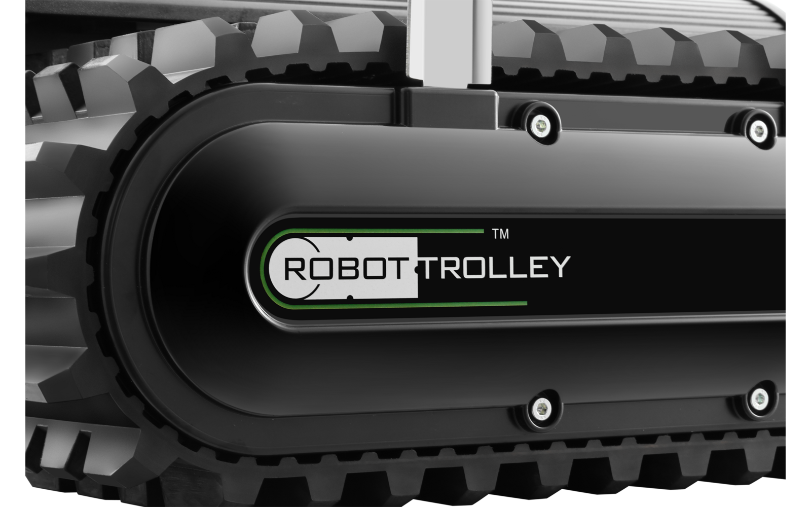 Nahaufnahme eines schwarzen Gummiprofilbands mit Lauffläche, einem schwarzen Abdeckblech mit dem Schriftzug 'ROBOT TROLLEY', grünen Linien, sichtbaren Schrauben und einer senkrechten Metallstange