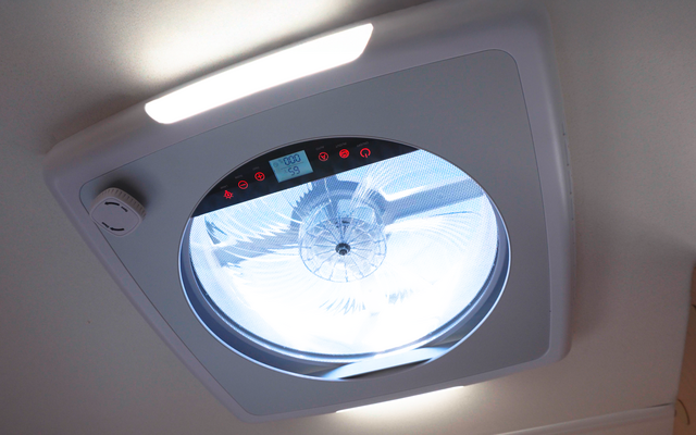 Product image Berger roof hood Plus Fan with ventilation system 12 V 40 x 40 cm 1