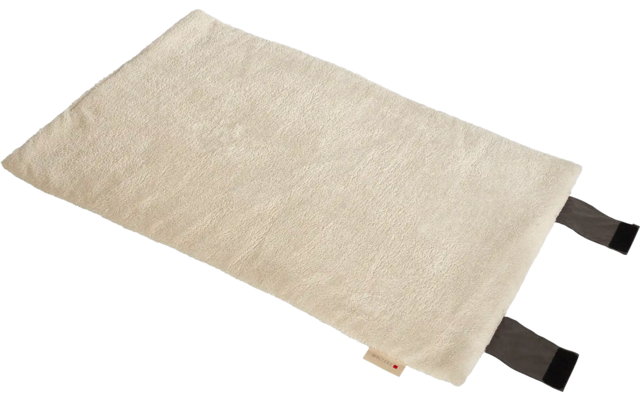 Beige Wärmekissen mit zwei schwarzen Schlaufen an einer Seite