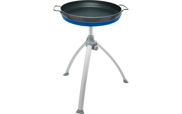 Ondiepe ronde pan met blauwe buitenrand en twee zijgrepen op een zilverkleurige driepootstandaard met centrale stok, verstelknop en rubberen voetjes