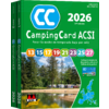 Grüne CampingCard ACSI 2026 mit einem Bild von einem See mit Booten und Bäumen im Hintergrund