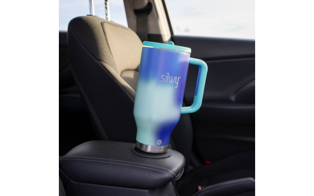 Product afbeelding Silwy Magnet Tumbler Isolierbecher aus Edelstahl mit Griff und Metall-Nano-Gel-Pad 900 ml 1