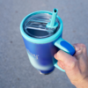 Kleine productafbeelding Silwy Magnet Tumbler Isolierbecher aus Edelstahl mit Griff und Metall-Nano-Gel-Pad 900 ml 1
