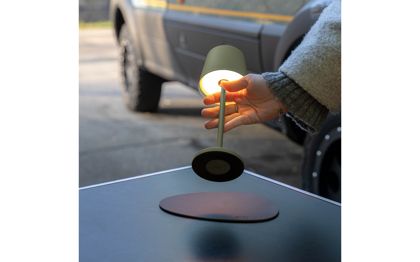 Produktbild Silwy Magnet-Leuchte Tischleuchte mit Metall-Nano-Gel-Platzset 1