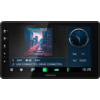 Touchscreen mit Kenwood-Logo, links Albumcover mit Schrift 'EXCEEDING LIMITS', Mitte Wiedergabesteuerung und Text 'LIVE CONNECTED. DRIVE CONNECTED.', rechts Analoguhr und Datum 'Sat. 12 Apr 2025', unten rechts Zeit '10:28'