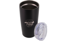 Schwarzer Trinkbecher mit abnehmbarem transparentem Deckel und weißem Logo "camp life"