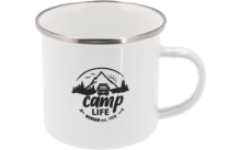 Tasse en émail blanche avec bord argenté et impression «camp life» avec motif montagne et maison