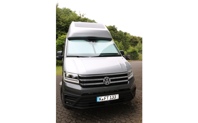 Produktbild Remis Fahrerhausverdunkelung REMIfront vertikales System f&uuml;r den MAN TGE / VW Crafter  1