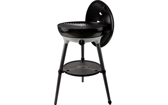 Schwarzer Holzkohlegrill mit rundem Grillrost und Ablagefläche unten