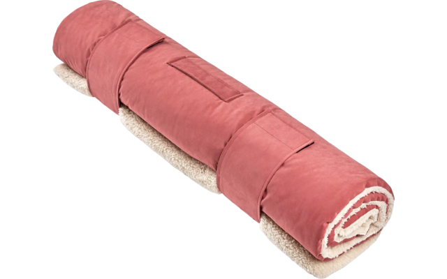 Rosa gefaltete Yogamatte mit weißer Unterseite