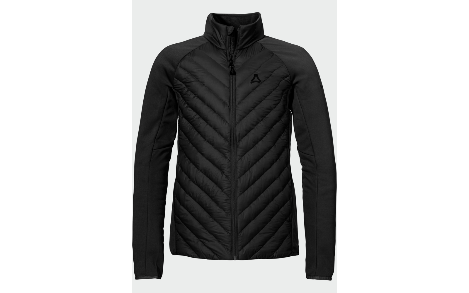 Schwarze Jacke, Vorderansicht, durchgehender Reißverschluss, gesteppte V‑Muster auf der Vorderseite, glatte Ärmel, Stehkragen, kleines Logo links auf der Brust, hellgrauer Hintergrund