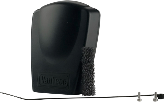 Boîtier en plastique noir arrondi avec le logo embossé "VanTeco", à côté un cylindre en mousse noir et un câble noir fin avec deux fixations métalliques sur fond gris clair