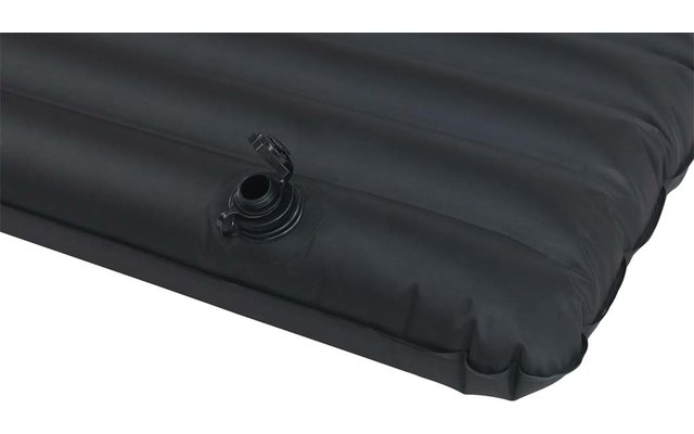 Schwarze aufblasbare Isomatte mit Ventil